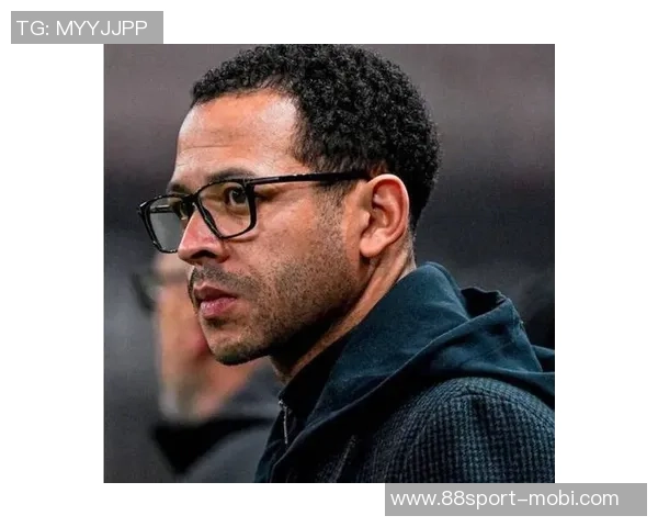 加里奥尼尔被视为罗塞尼尔接任切尔西的热门人选之一